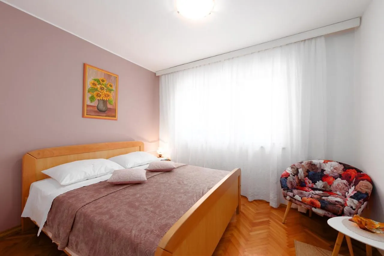 Apartment M-Arte 0*, Opatija